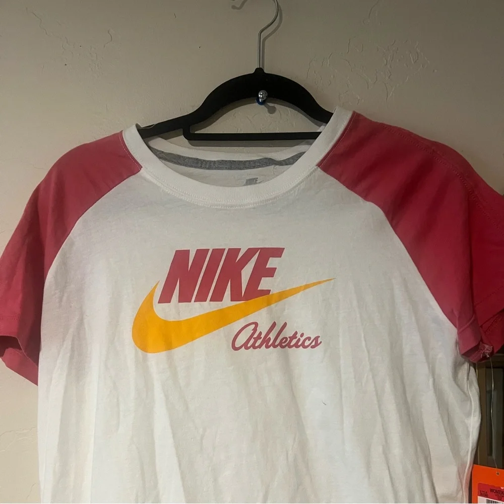 Nike Athletics T-Shirt White Body & Pink Raglan Sleeves  NWT Size L